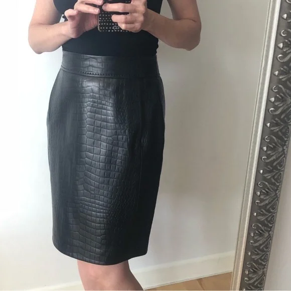 Max Mara black leather pencil skirt size 4